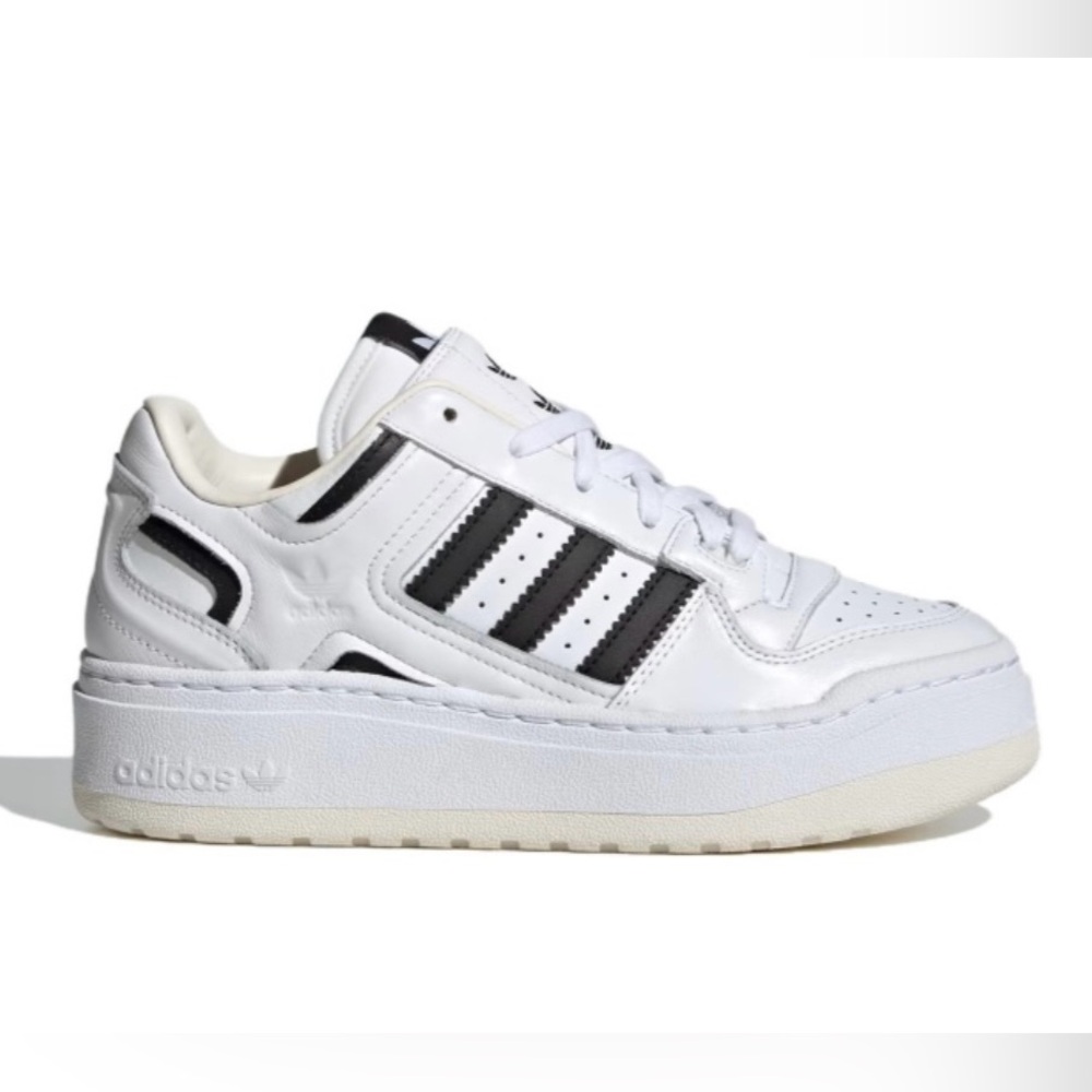 Adidas Forum XLG Cloud White Core Black Women's size 6.5